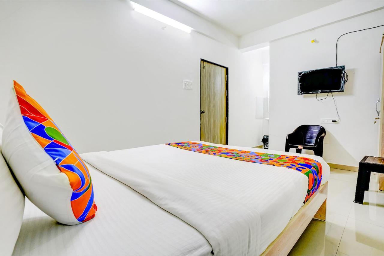 Hotel Fabhotel Shivsai Suites